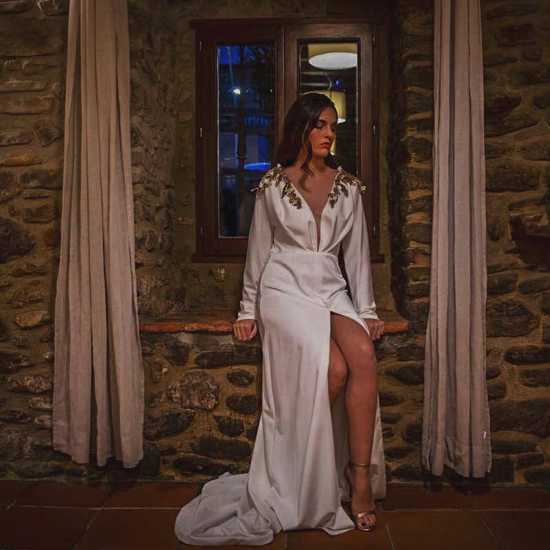 Fotos: Un vestido de novia vizcaíno revoluciona el plató de &#039;Supervivientes&#039;