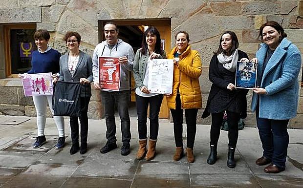 Presentación en Andragunea de los actos con motivo del Día Internacional de las Mujeres. 