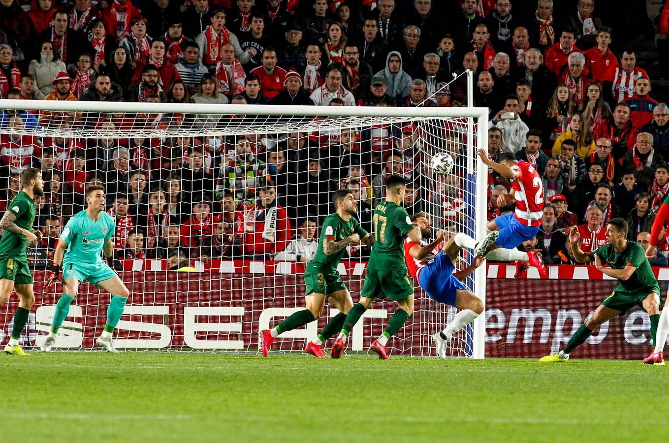 Fotos: Las mejores imágenes del partido de semifinal Granada-Athletic