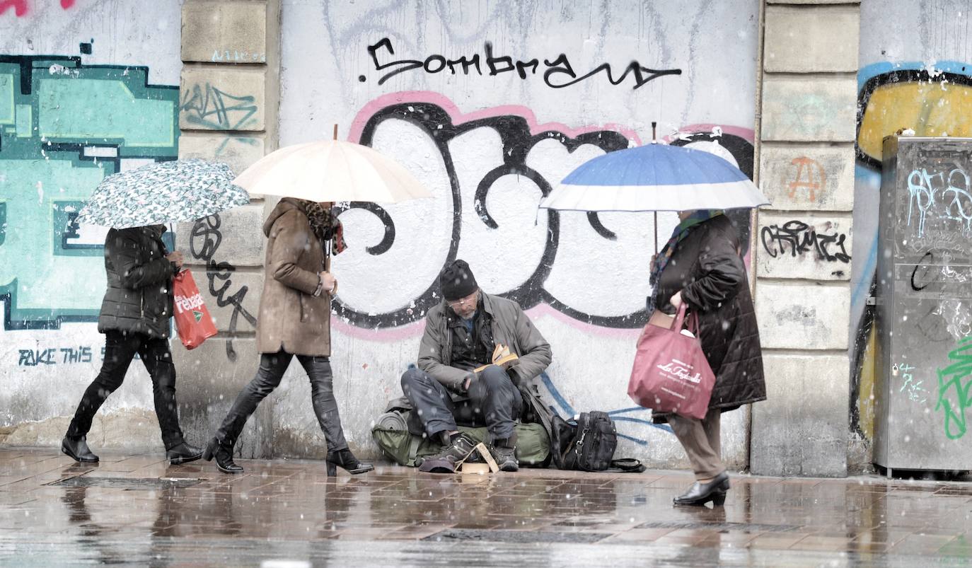 Fotos: La nieve vuelve a Álava