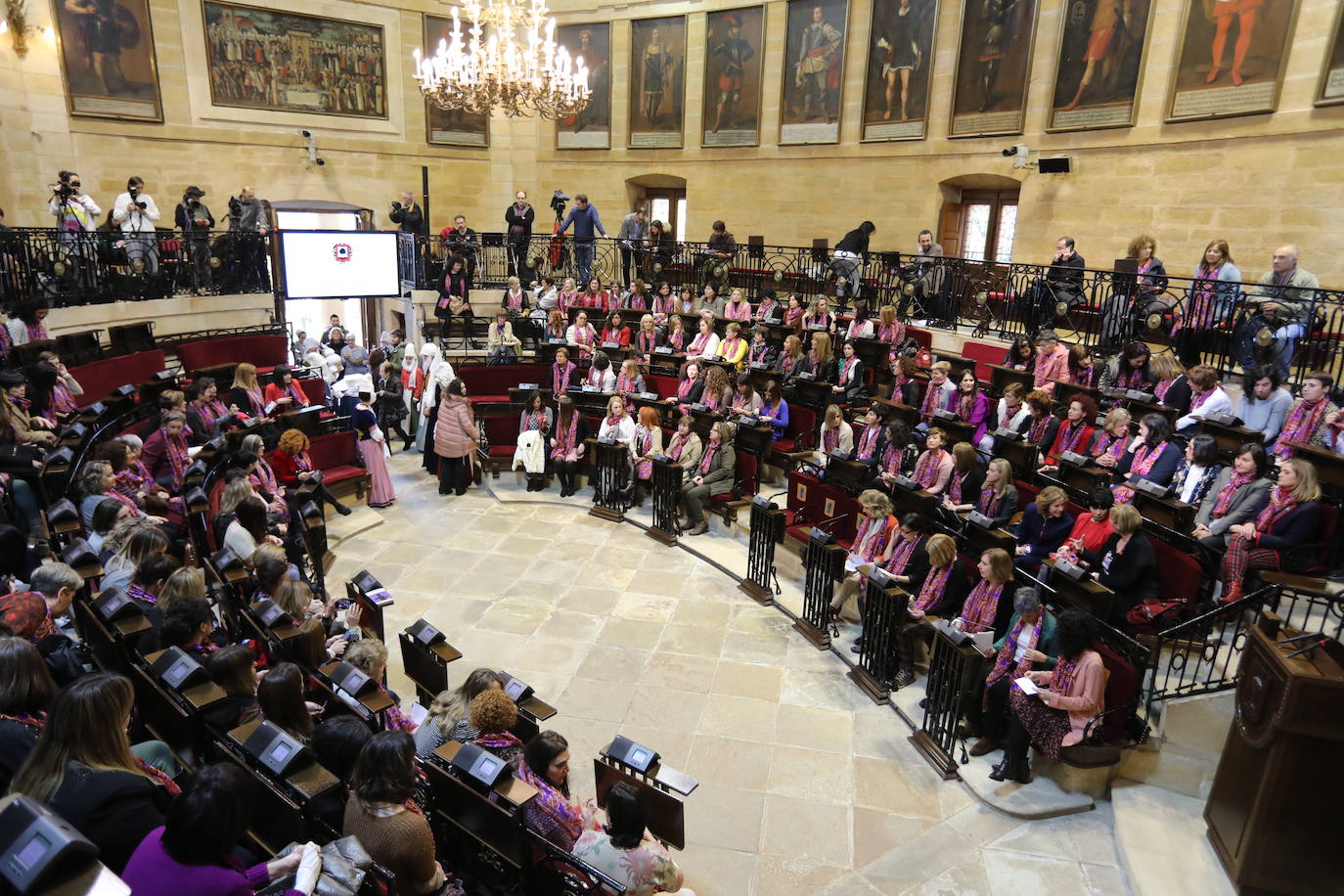 Fotos: Las mujeres toman la Casa de Juntas