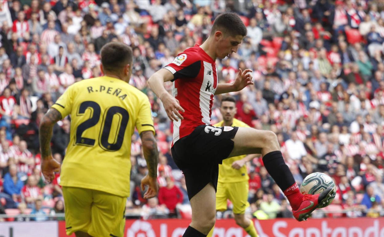 Sancet controla la pelota en el duelo contra el Villarreal.