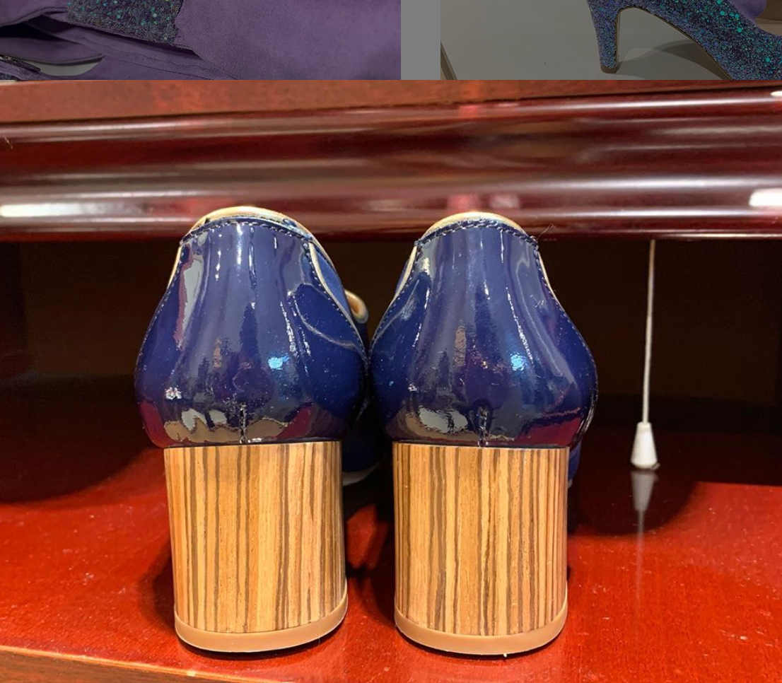 Fotos: Los zapatos de una tienda de Bilbao que acaparan miradas en el metro de París