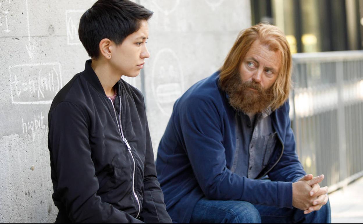 Lily y Forest, en un fotograma de la serie.