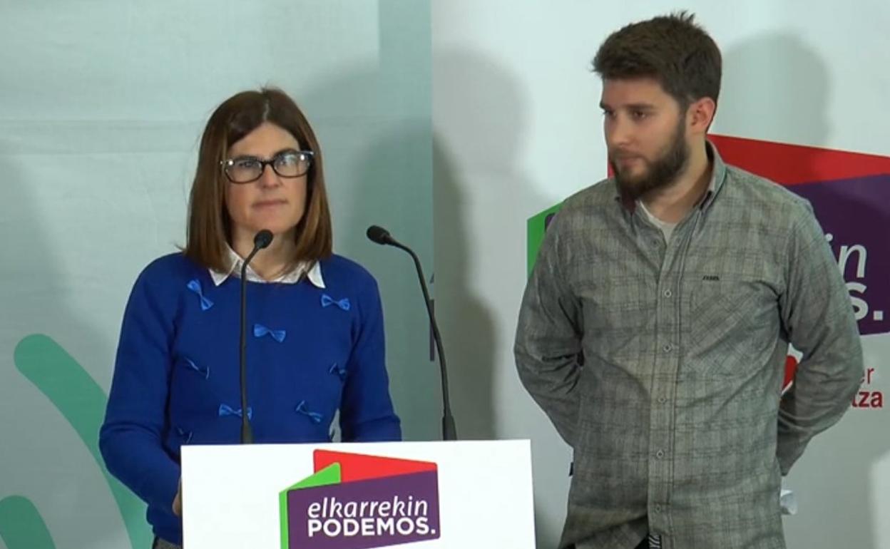 La candidata a lehendakari de Elkarrekin Podemos, Miren Gorrotxategi, y el cabeza de lista por Gipuzkoa, David Soto.