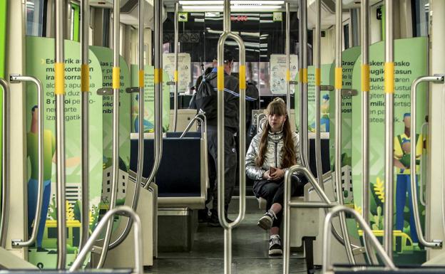 La menor afluencia de usuarios se ha notado en hora punta.