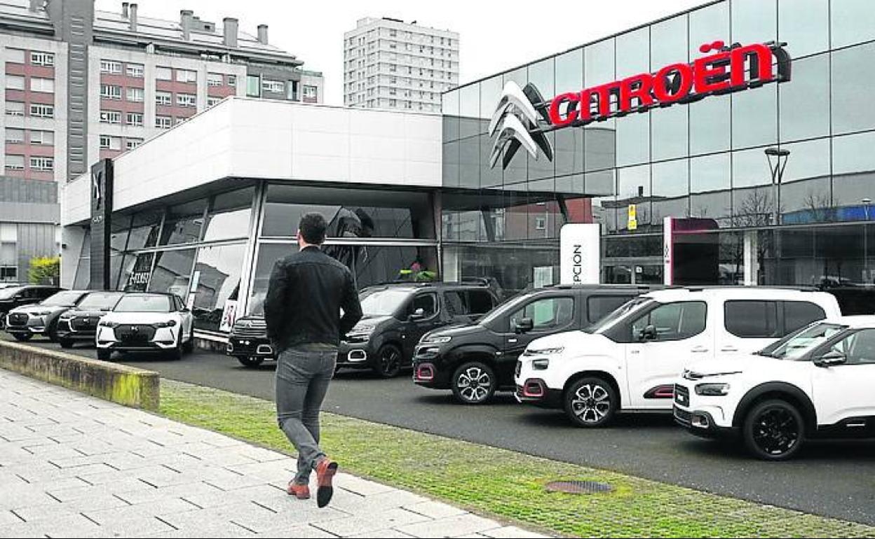 Concesionarios cerrados con servicios mínimos y urgentes sólo en taller