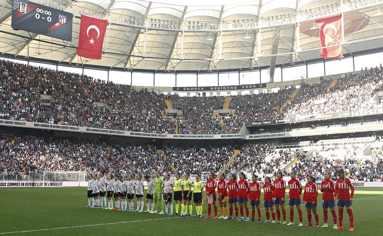 33.000 personas presenciaron el partido entre el Besiktas y el Atlético en Turquía. 