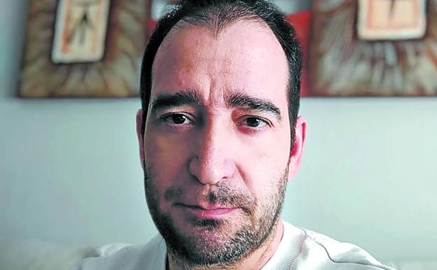 Dolor. Juan Antonio tenía dos años cuando se cometió el atentado.