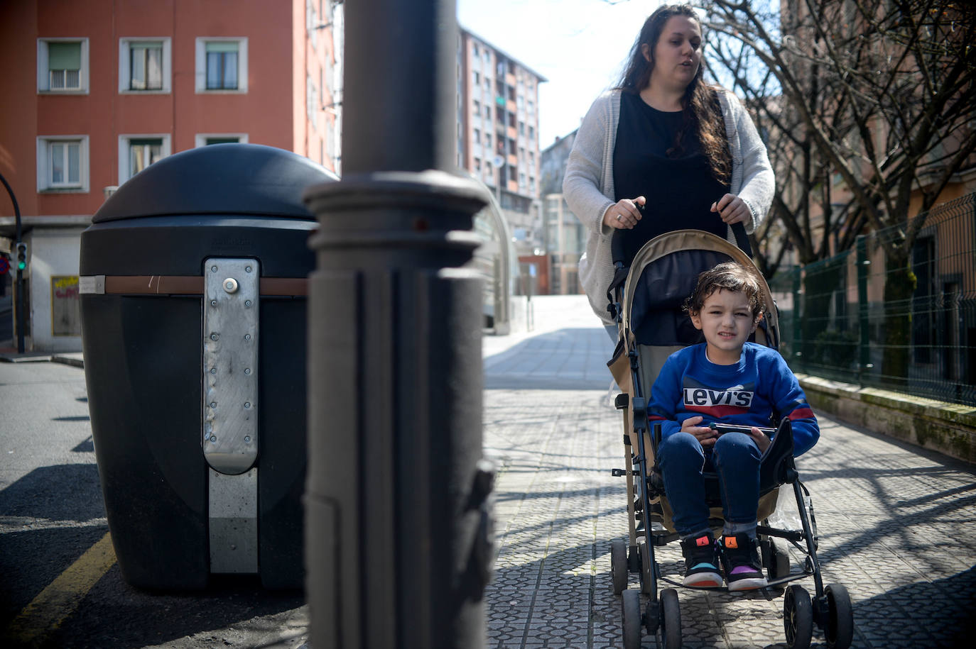 Fotos: «¿Tengo que pintarle en la frente que es un niño autista?»