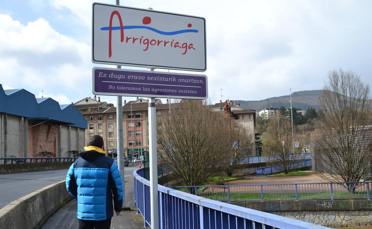 El cartel de entrada a Arrigorriaga. 