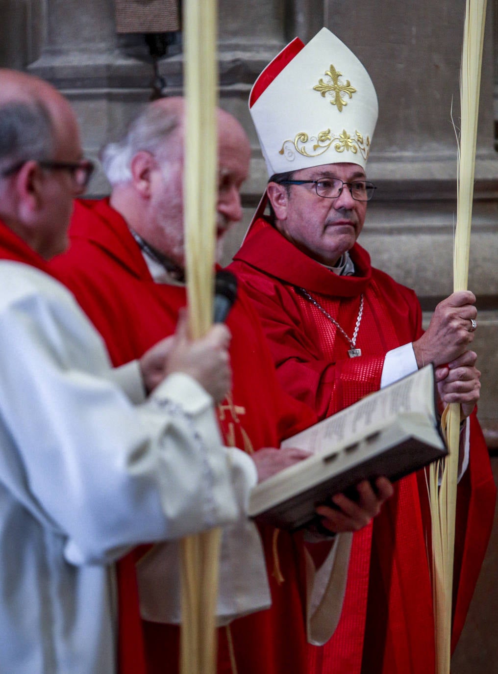 Insólita misa y bendición de los ramos en la catedral nueva, retransmitida 'online'. 