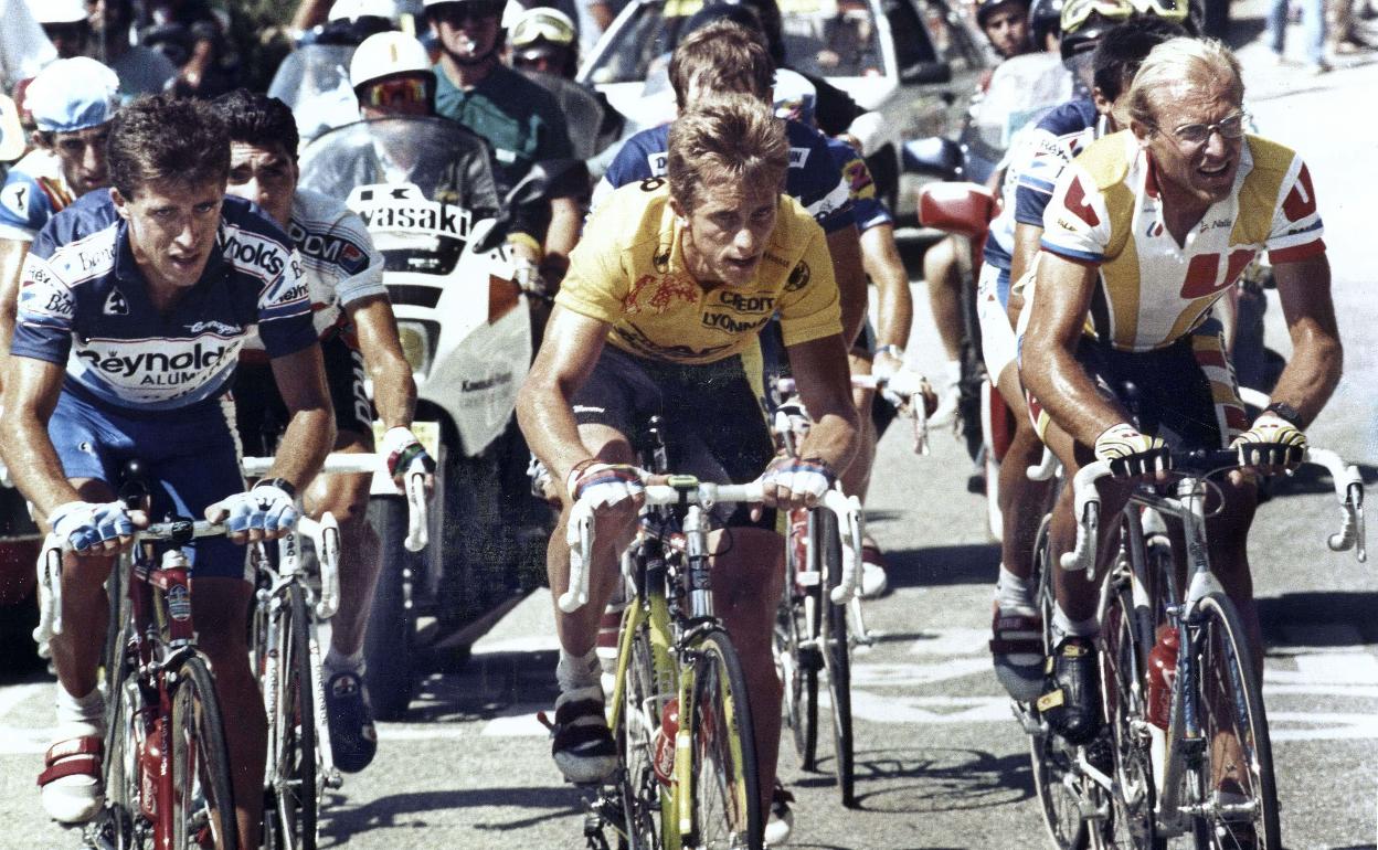 Perico Delgado, Gren LeMond y Laurent Fignon, en el Tour de 1989. 