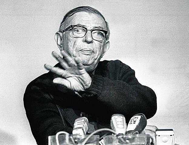 Jean-Paul Sartre. 