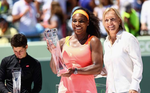 Navrátilová con Serena Williams en el Open de Miami de 2015.