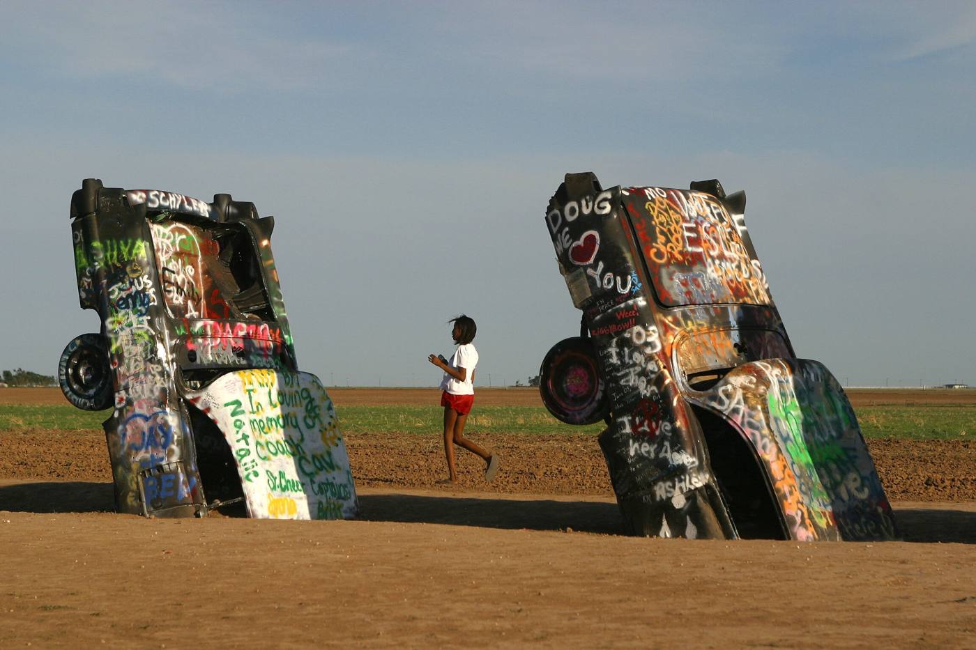 En Amarillo, Texas, espera uno de los lugares más reconocibles de la Ruta, el Cadillac Ranch.