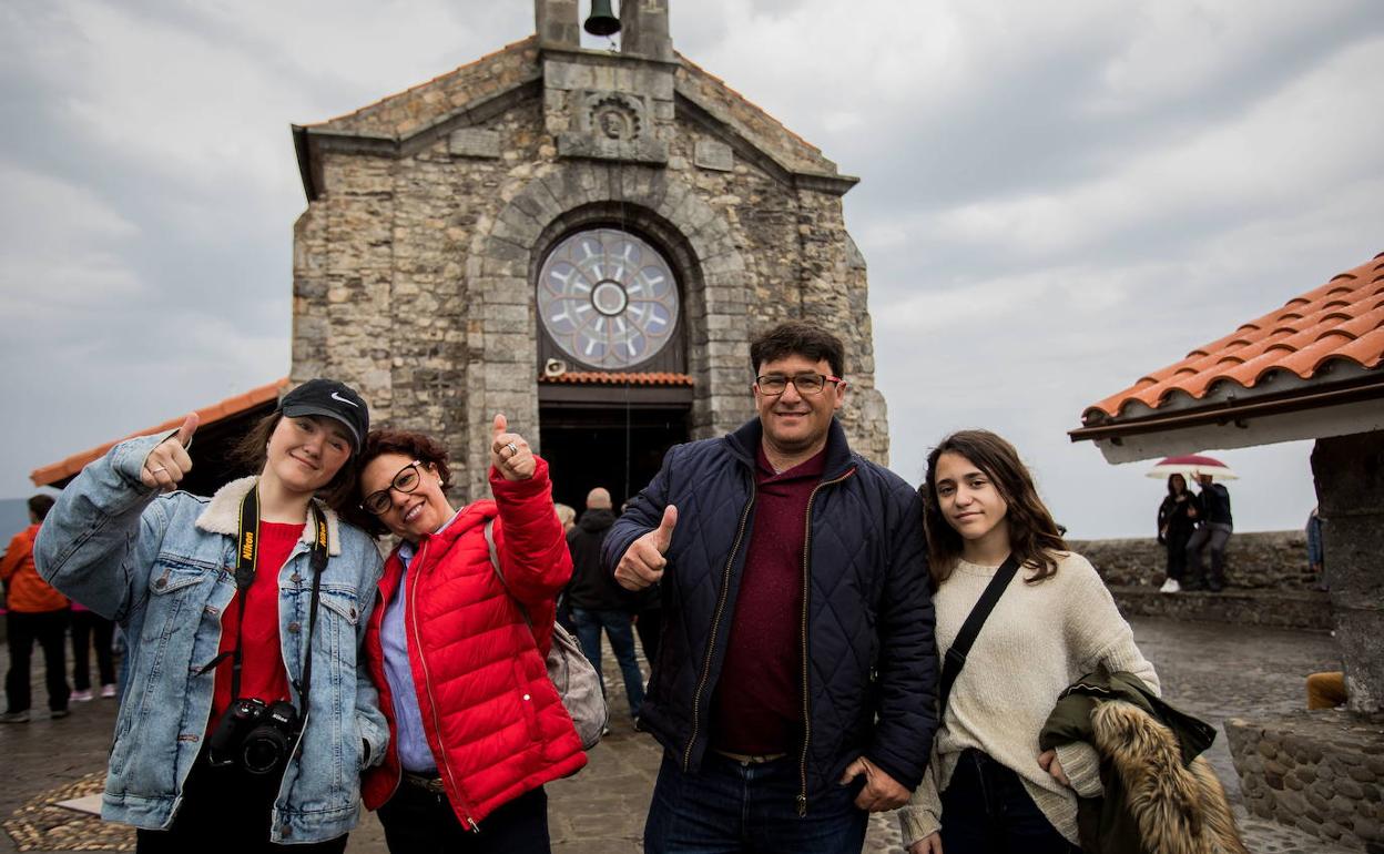 Gaztelugatxe y el Guggenheim se llenaban de turistas aquellos días