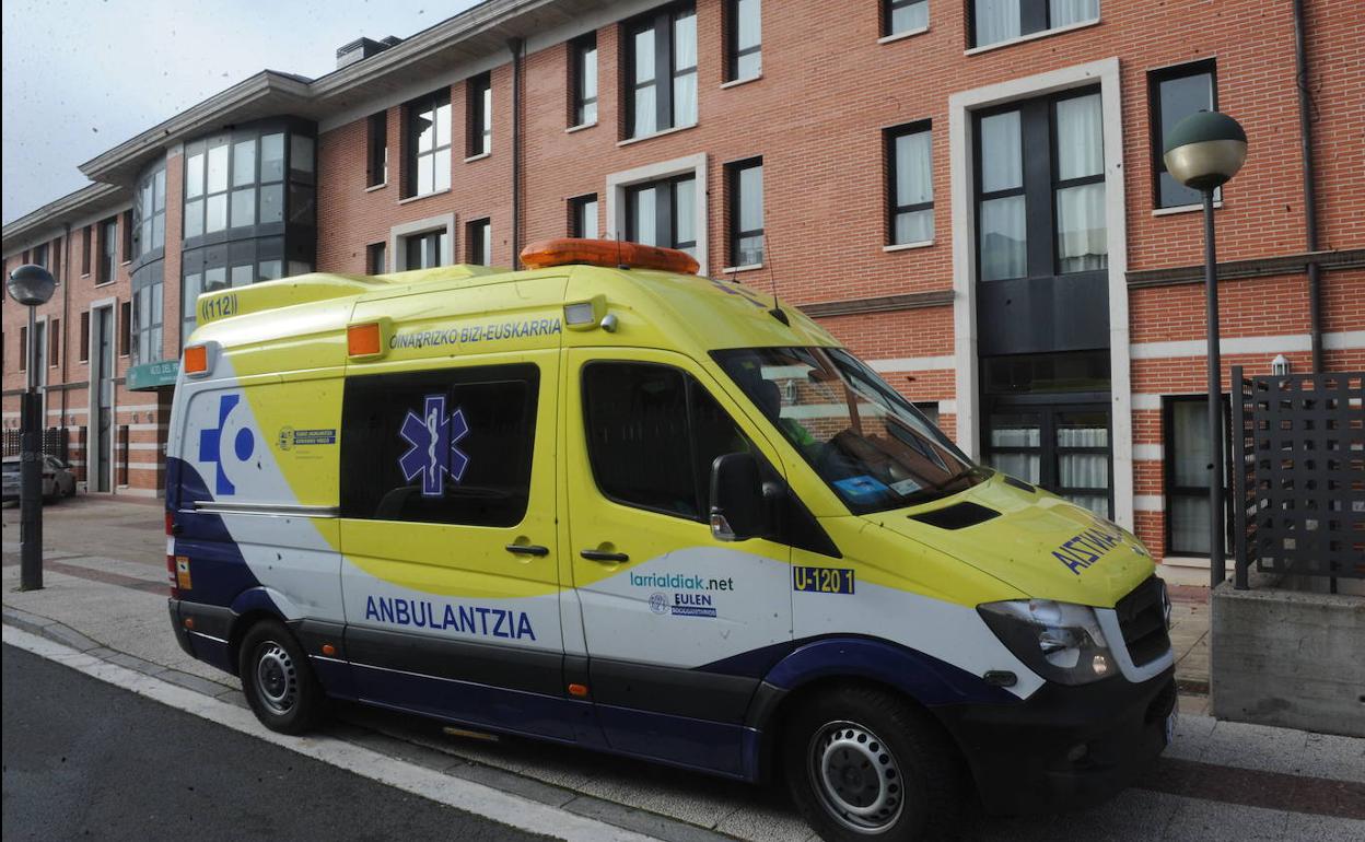 Fallece en Vitoria el primer sanitario de una residencia de mayores en Euskadi