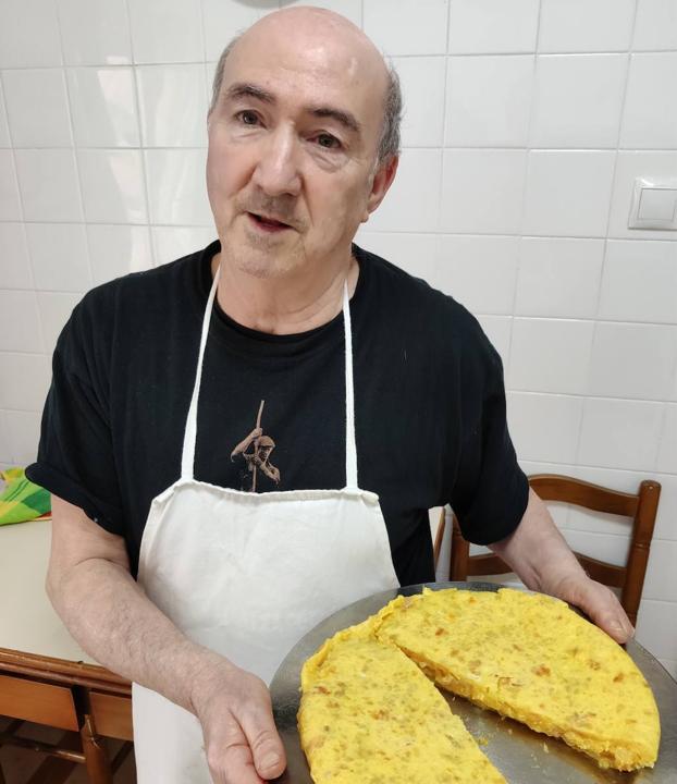 Periko Sampedro ha hecho de la tortilla su mejor tarjeta de presentación. En La Taberna de Zarate cocinaba hasta 70 cada día. 