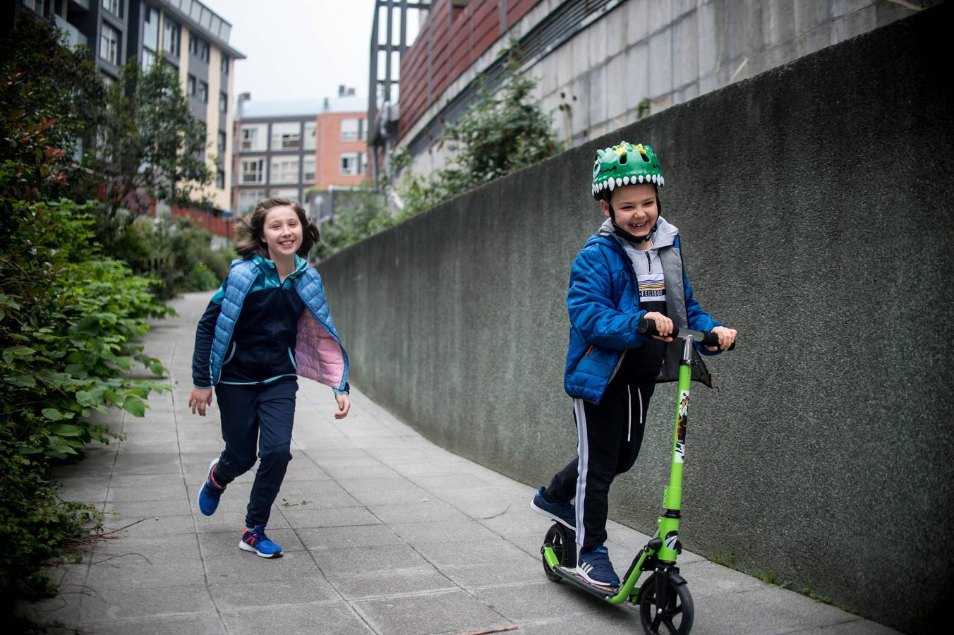 Los Portugalujos más txikis disfrutan de su hora libertad.