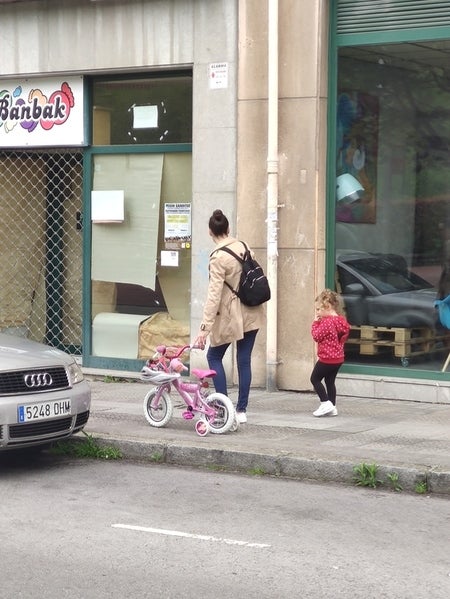 Ane pasea por Arrigorriaga.