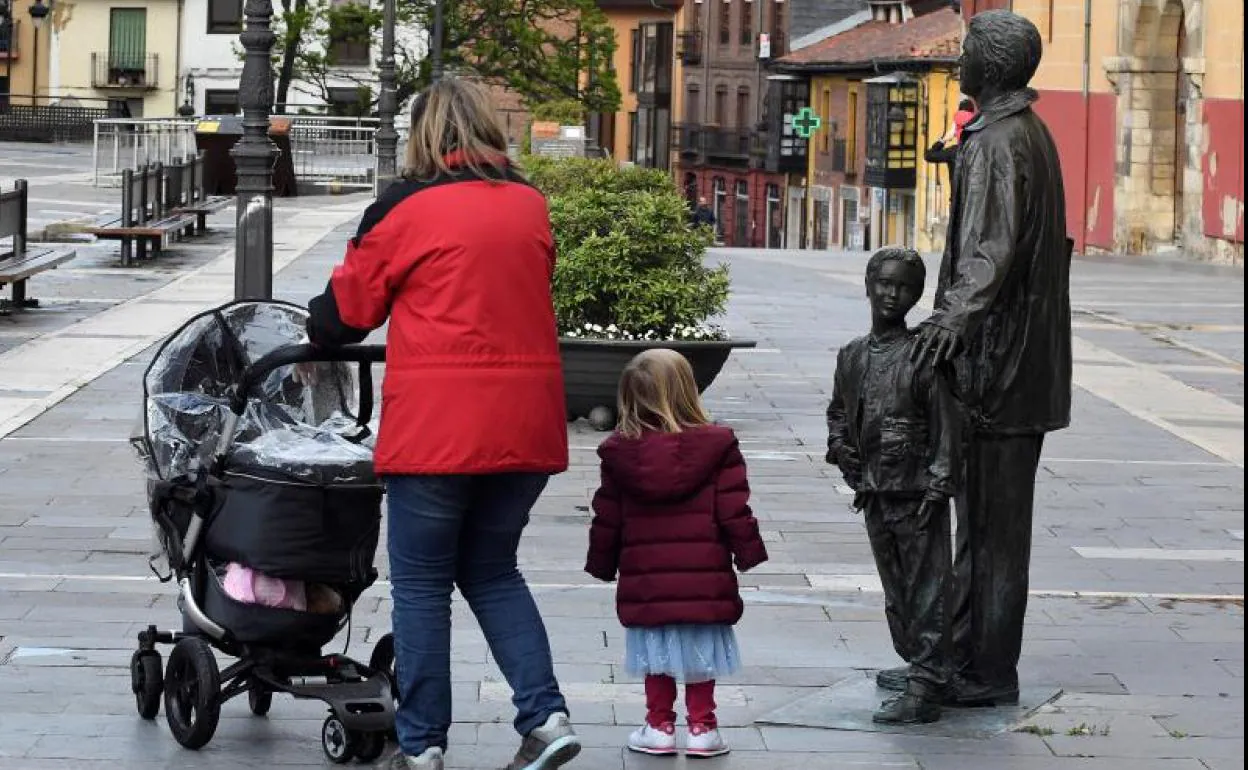 El 94% de españoles se decanta por sacar a sus hijos de paseo