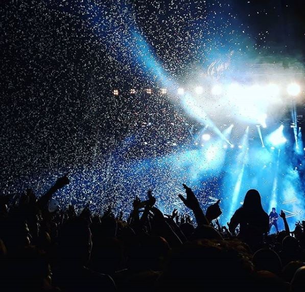 2018ko Sonorama Riberan ateratako argazkia. Askotan saiatu naiz, baina ezin dut gogoratu zein bandak jo zuen eszenatoki gainean momentu hartan. Eta egia esan, bost axola.