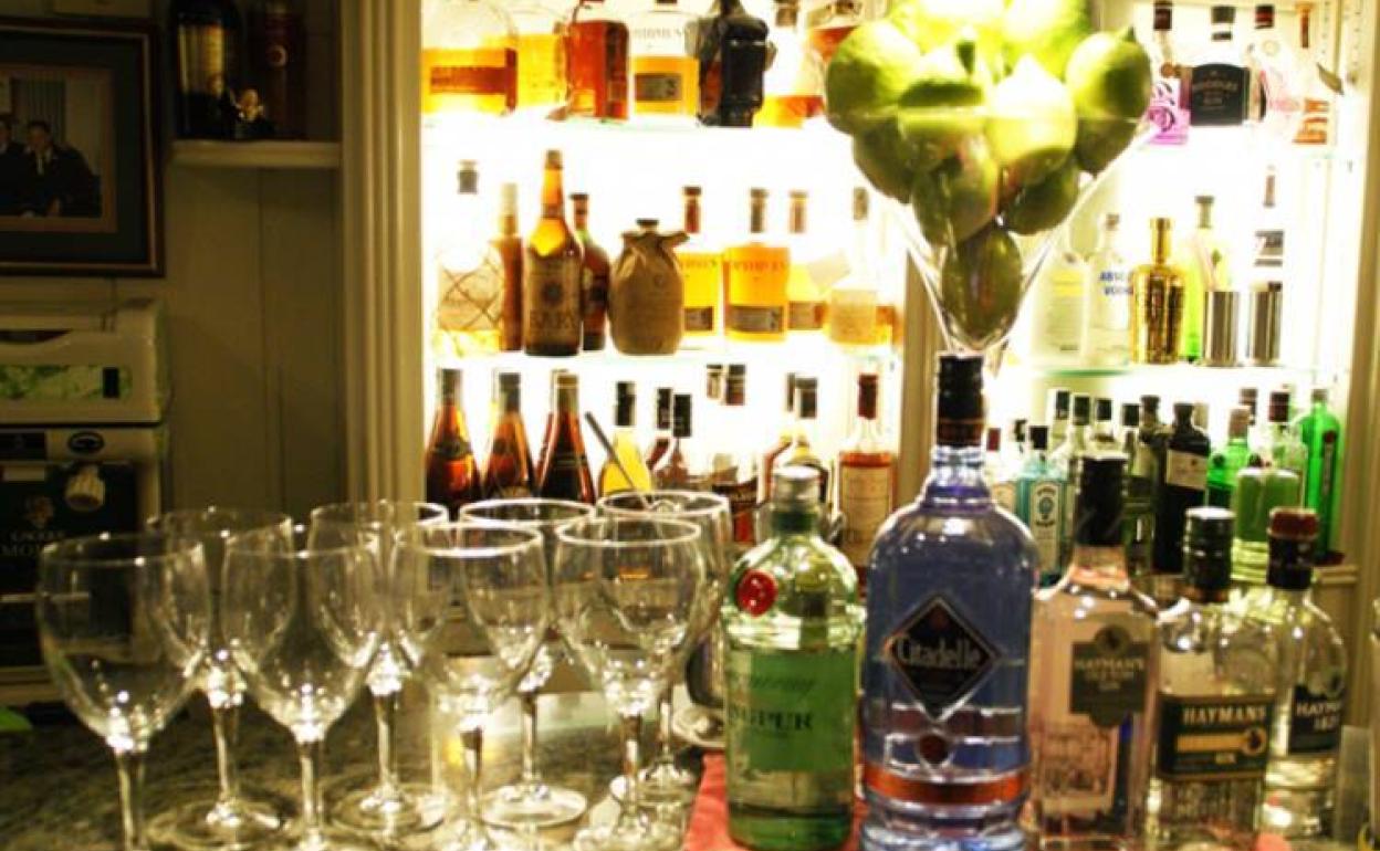 Copazos para brindar por las victorias del Athletic en el bar Jaime