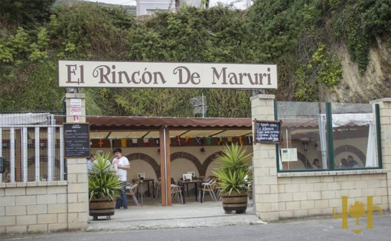 Buenas copas tras un paseo por Zierbena en el Rincón de Maruri
