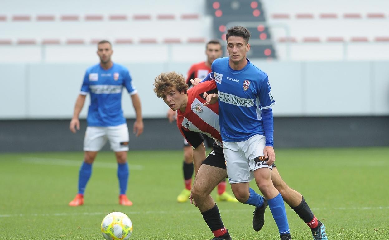 Imagen de un Bilbao Athletic-UD Logroñés, dos equipos que jugarán el play-off.