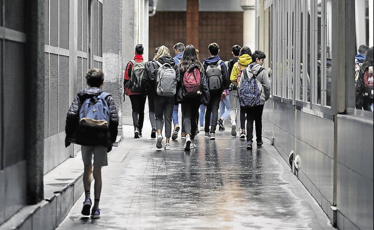 Tapia garantiza que la vuelta a las aulas será con las condiciones necesarias
