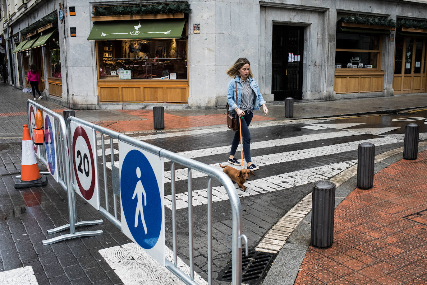 Fotos: La lluvia protagoniza los paseos de este domingo en Bilbao