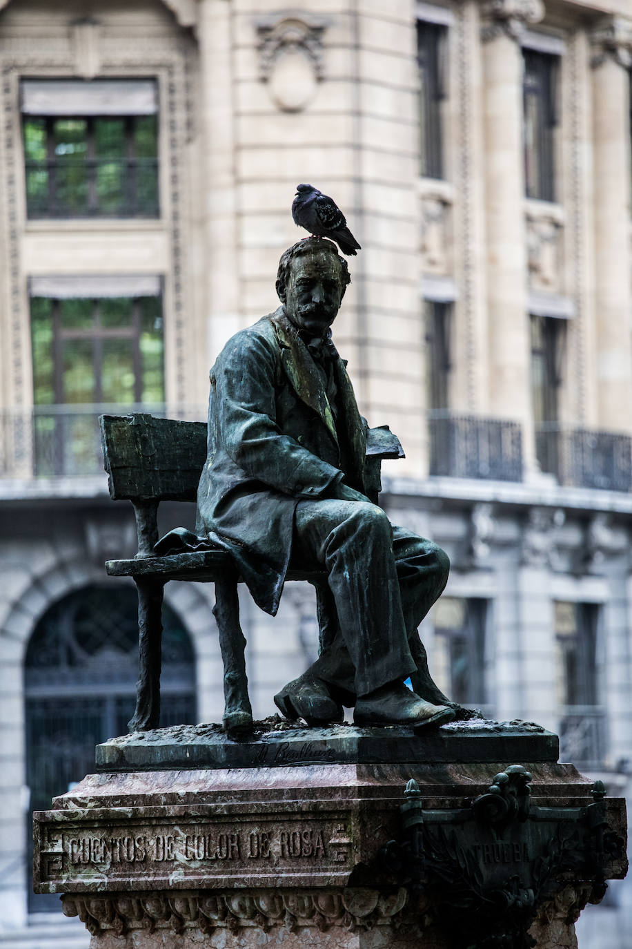 Fotos: La lluvia protagoniza los paseos de este domingo en Bilbao