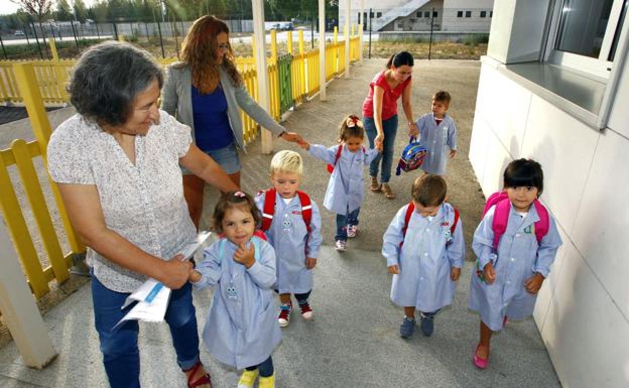 Celaá deja en manos de las comunidades la vuelta al cole de los niños de 0 a 6 años