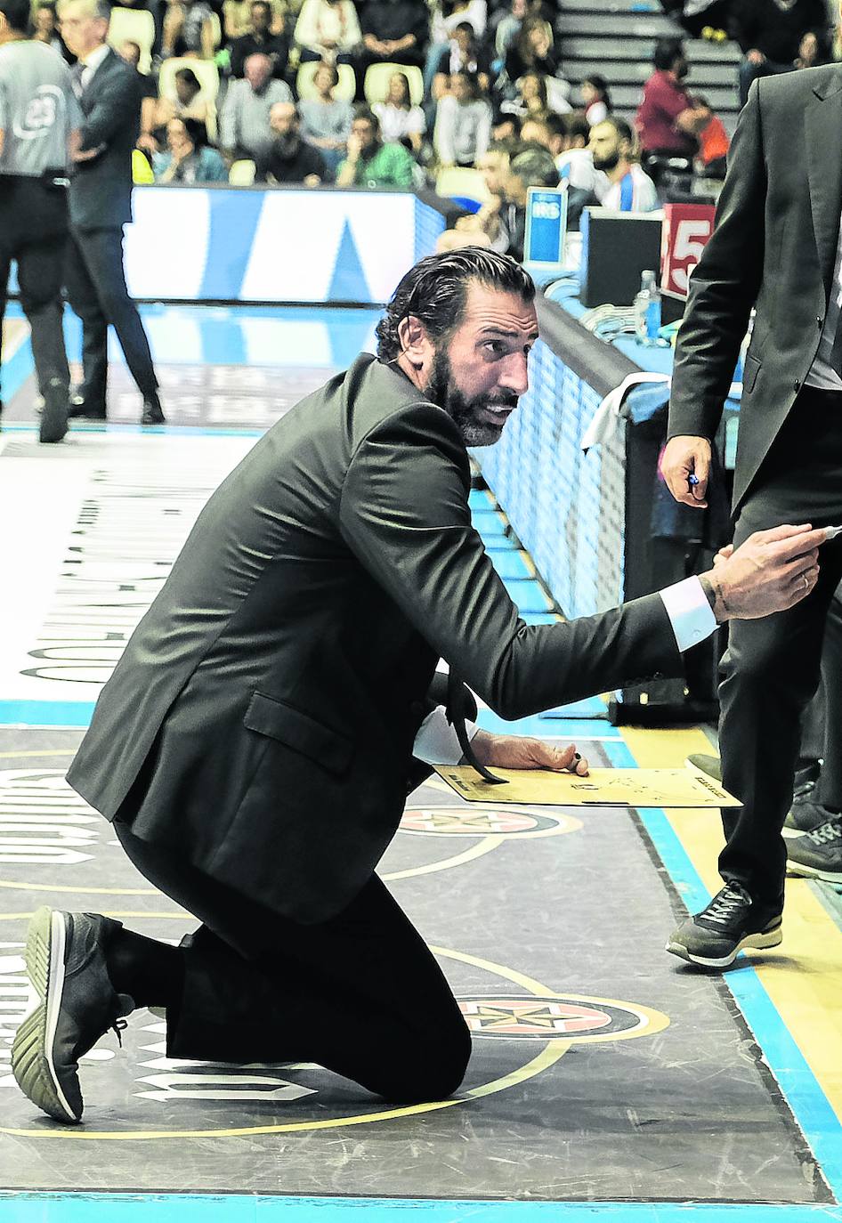 Mumbrú ha logrado un gran predicamento entre su plantilla, que le sigue sin deserciones.