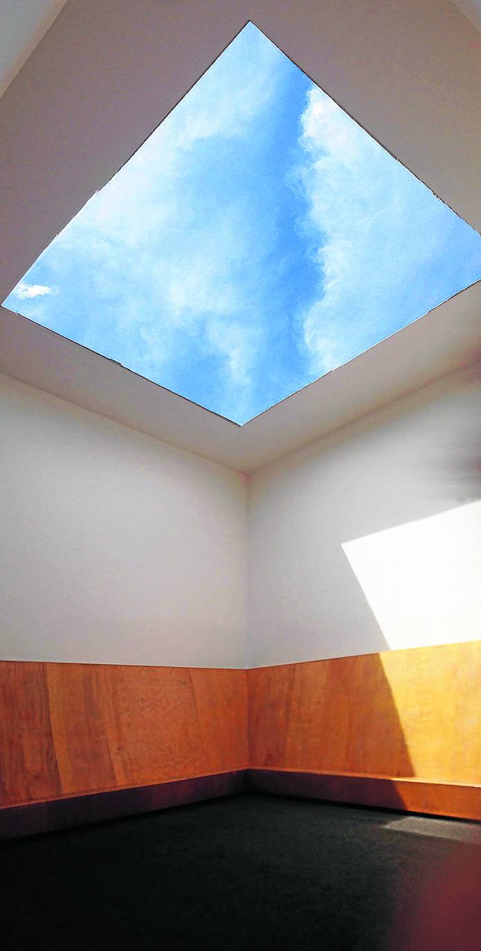 ’Skyspace’, James Turrell (c. 2007).