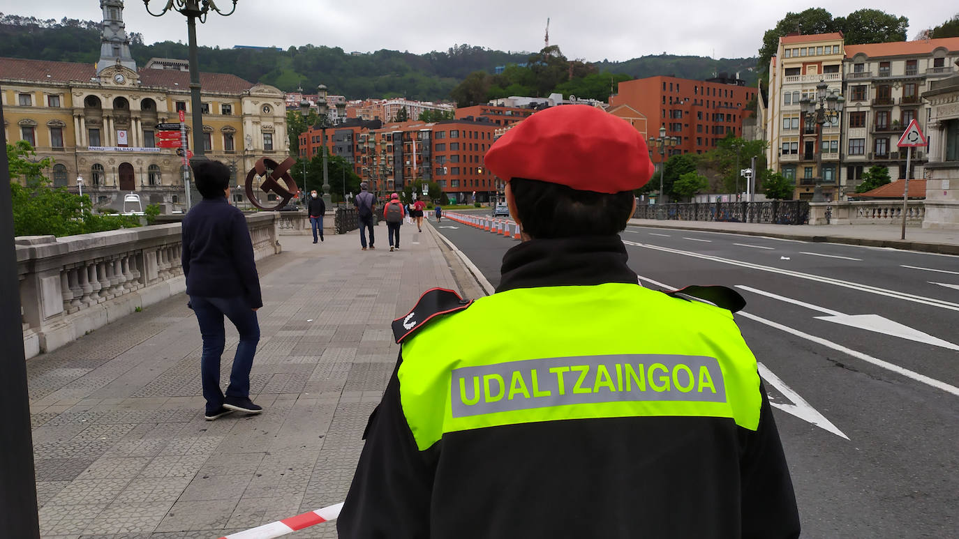 La Policía Municipal vigila el cumplimiento de las distancias