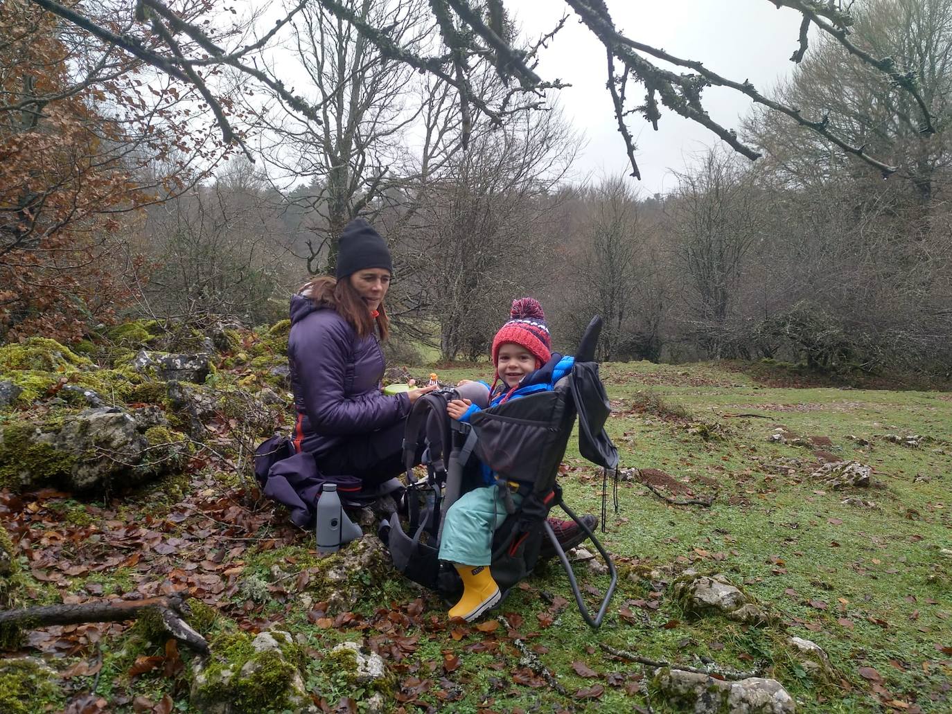 Edurne con su familia tras dejar la escalada.