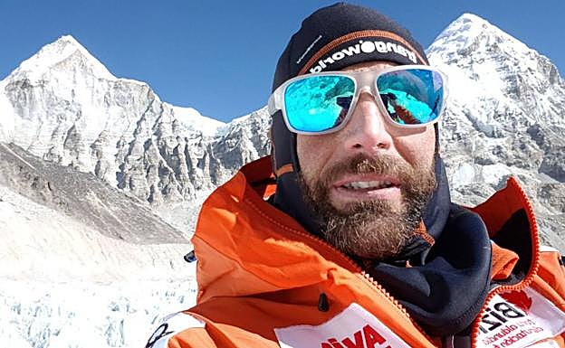 El alpinista Alex Txikon, en el Everest en 2018.