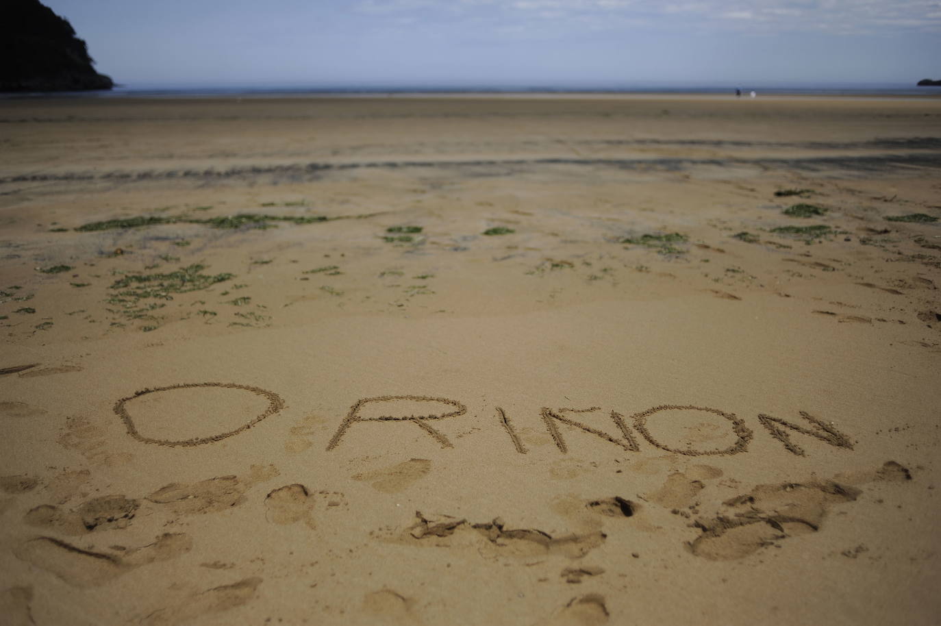 La playa de Oriñón es una de las más visitadas por los vascos.