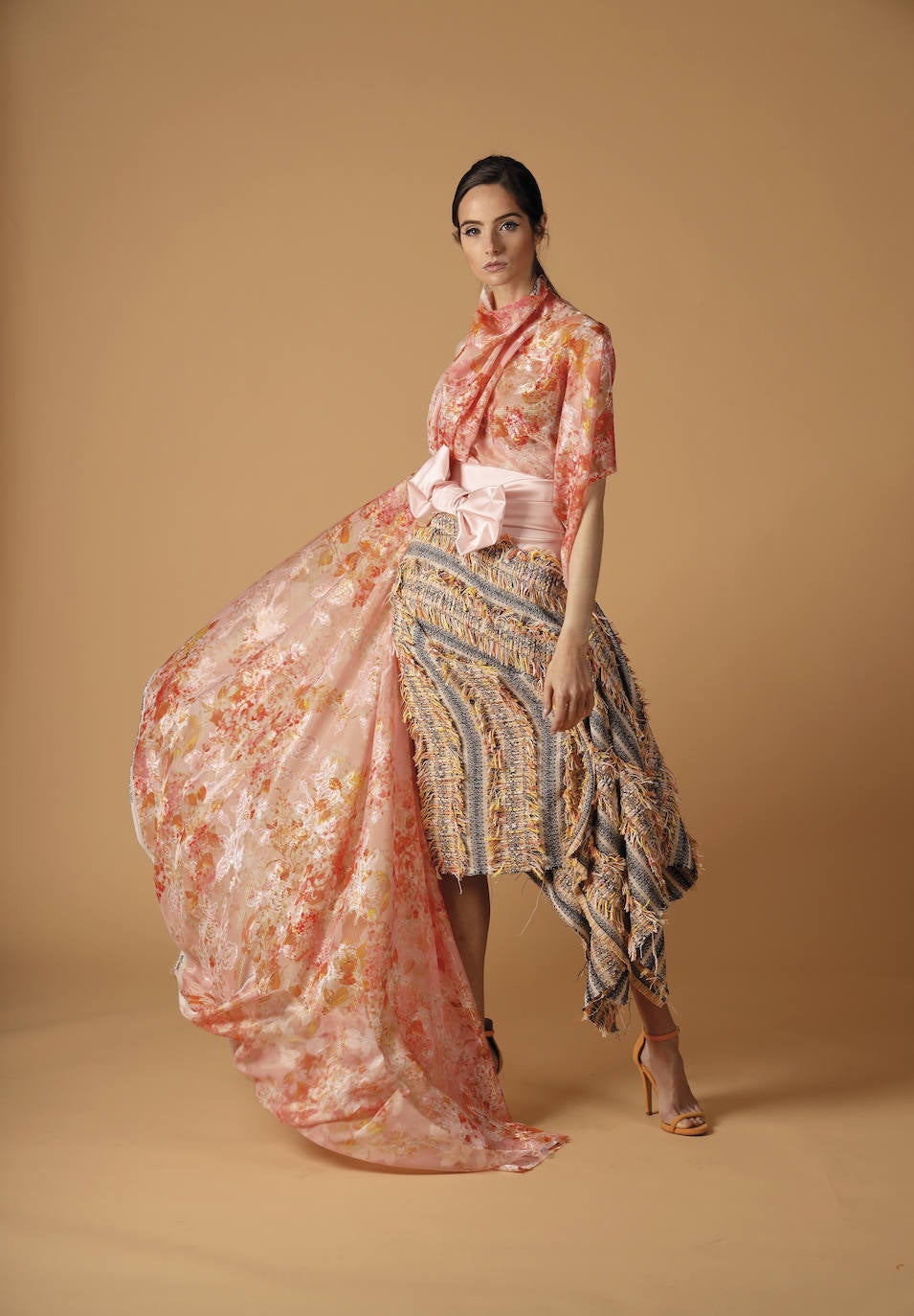 Fotos: Esto es lo que pasa cuando se sustituyen los maniquíes por la puesta en escena improvisada de tres diseñadores vizcaínos