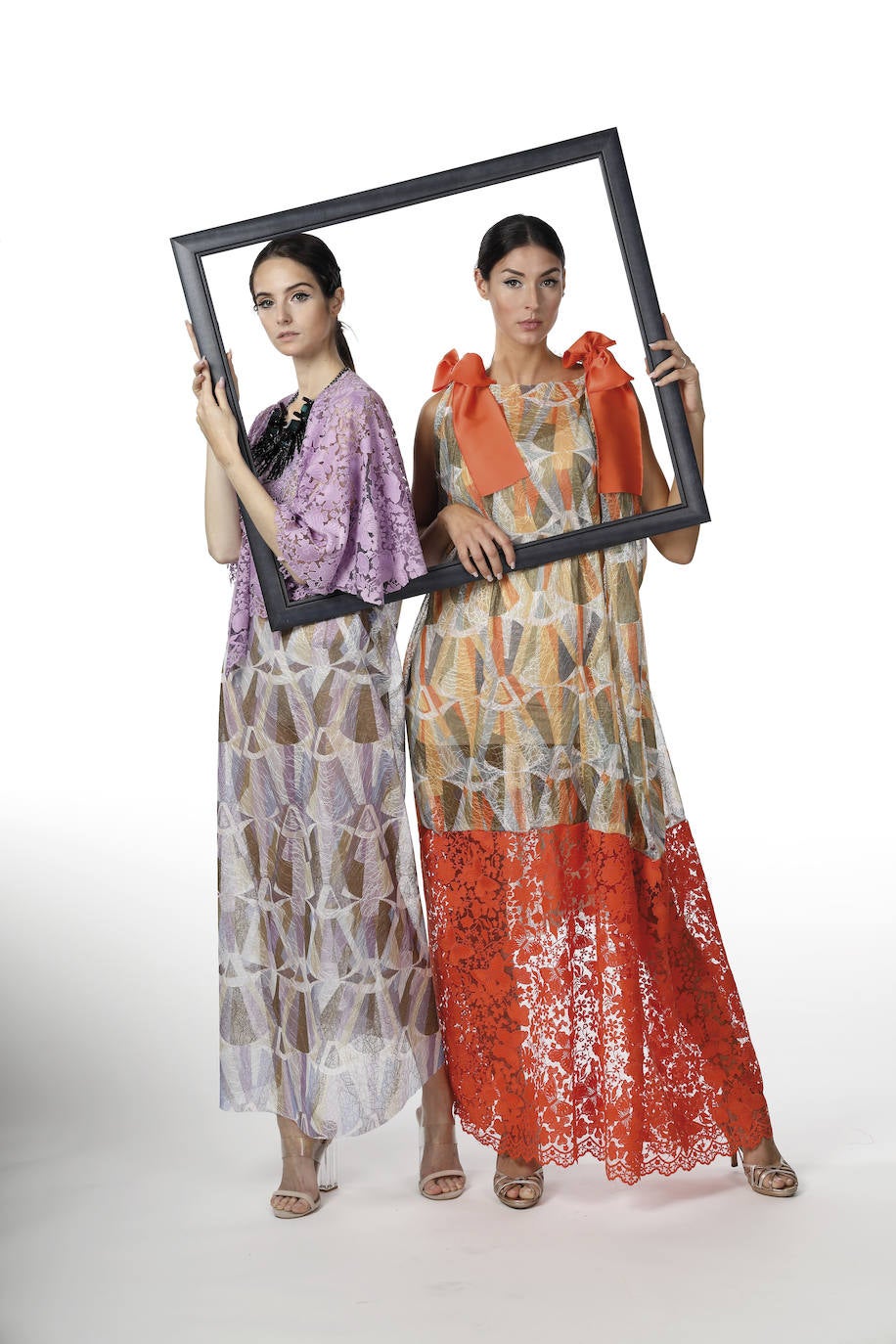 Fotos: Esto es lo que pasa cuando se sustituyen los maniquíes por la puesta en escena improvisada de tres diseñadores vizcaínos