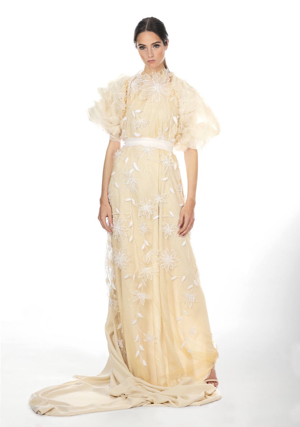 Fotos: Esto es lo que pasa cuando se sustituyen los maniquíes por la puesta en escena improvisada de tres diseñadores vizcaínos