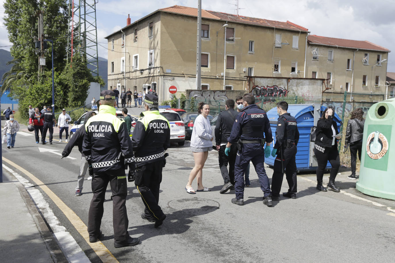 Fotos: La ocupación de un piso vuelve a desatar la tensión en Repélega