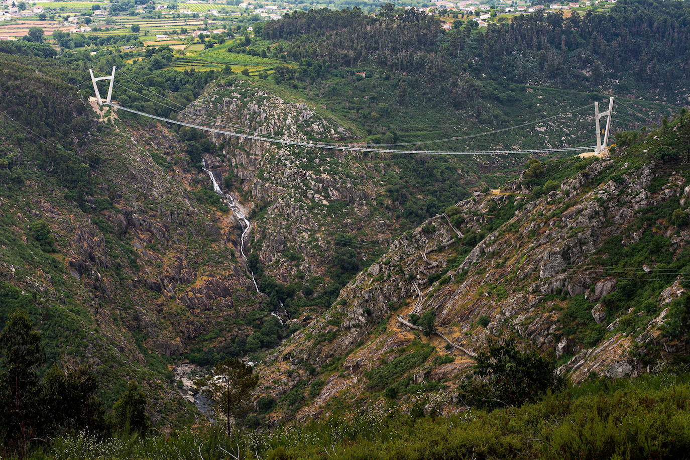Fotos: El puente peatonal suspendido más grande del mundo