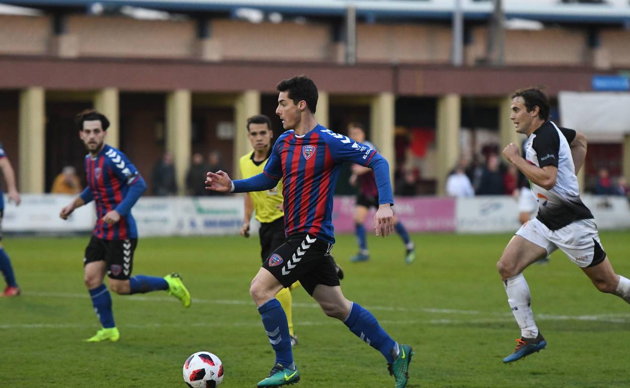 Un partido del Leioa en Sarriena.