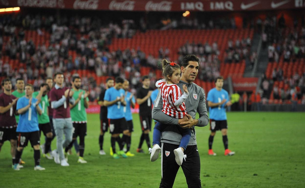 Iraizoz, en su despedida del Athletic.