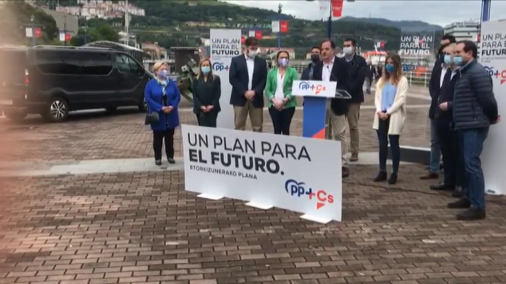 El candidato de PP+Cs, Carlos Iturgaiz, ha presentado este sábado en Bilbao el lema de la campaña: 'Un plan para el futuro'. 