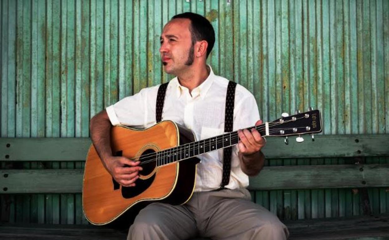 Iker grabó en dos tardes el disco campero y auténtico 'Solo' .