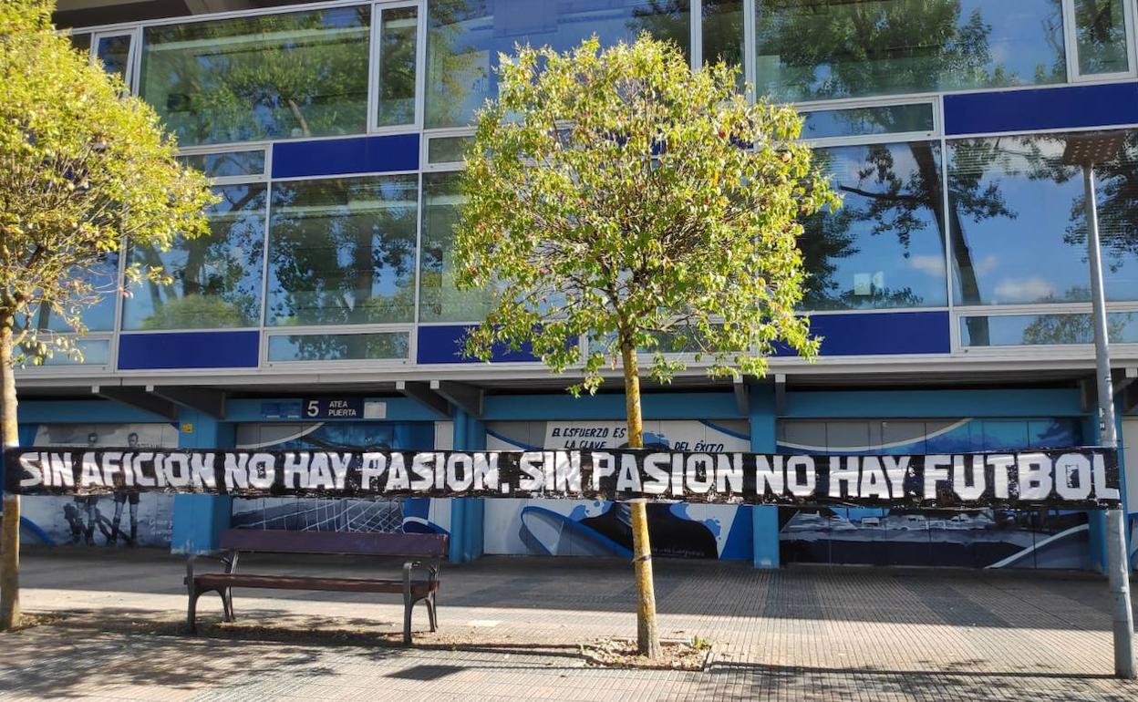 El nuevo fútbol suena a hueco en Mendizorroza